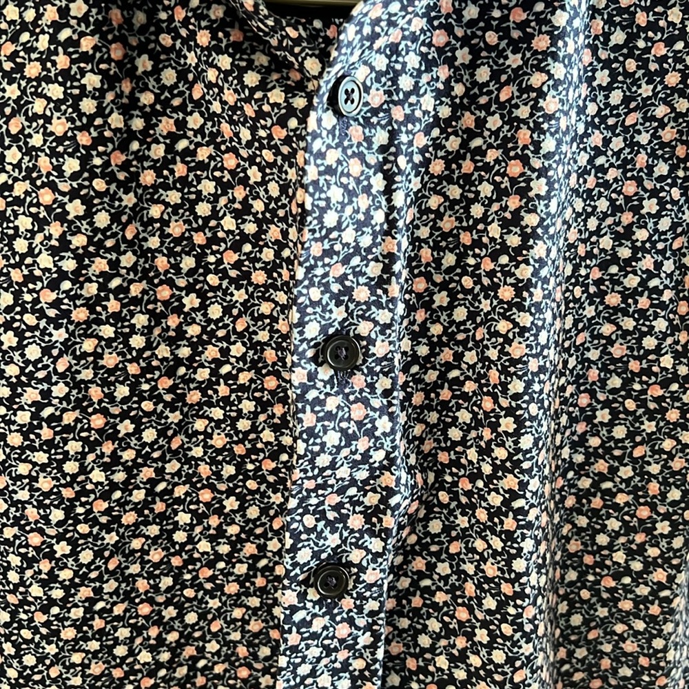 Express Extra Slim Button Down Size Small - Picture 2 of 4